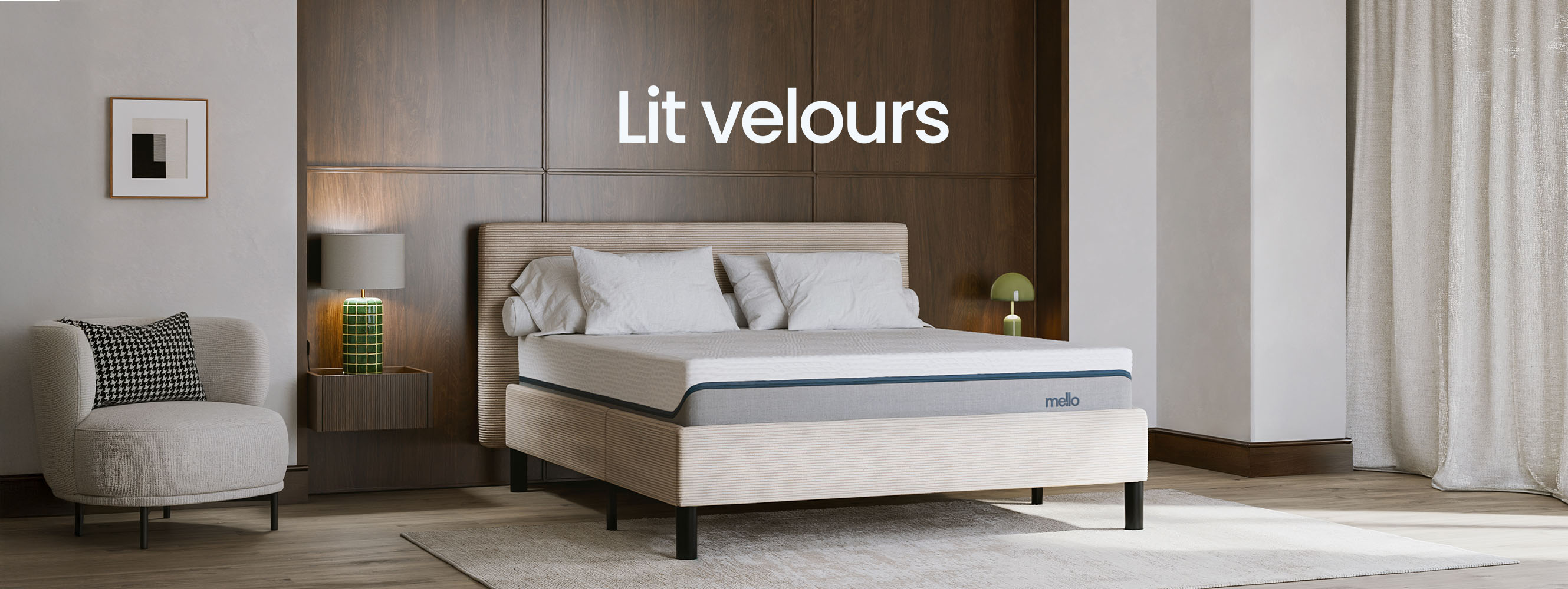 Lit velours de Mello Matelas dans une chambre élégante